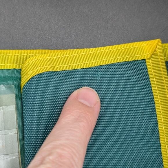 Vintage Oregon Ducks Wallet Mens Gunther Green Yellow Nylon Tri fold Pockets - Picture 5 of 15